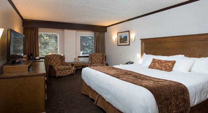 Rundlestone Lodge, Banff ski chalet, image 2